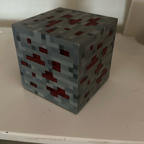 Minecraft Night light cube || Light-Up Redstone Ore Toy - Picture 1 of 1